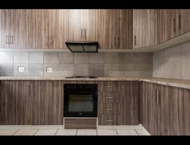 2 BEDROOM APARTMENT FOR SALE IN ALBERTON NORTH